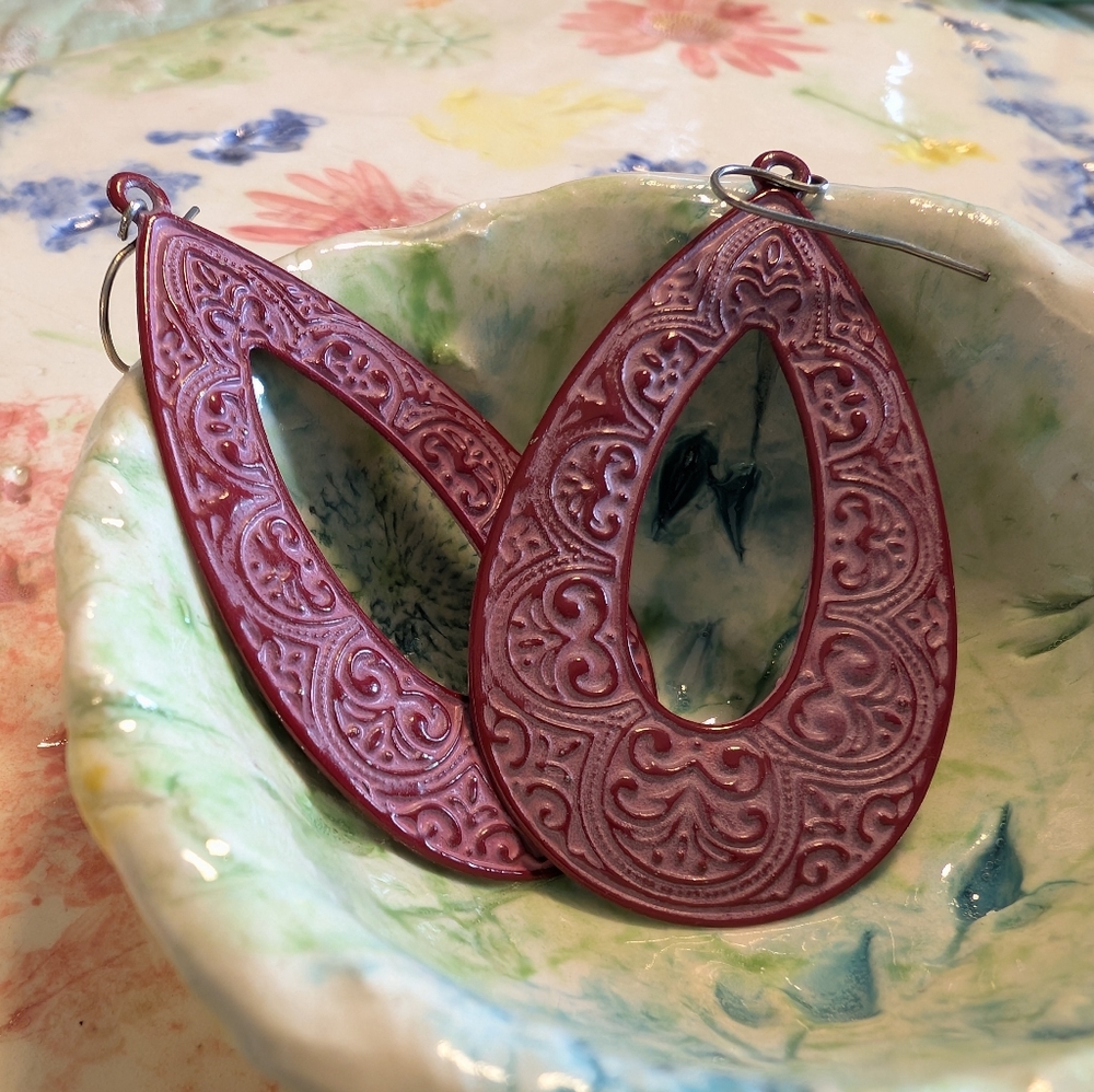vintage maroon moody Teardrop Earrings